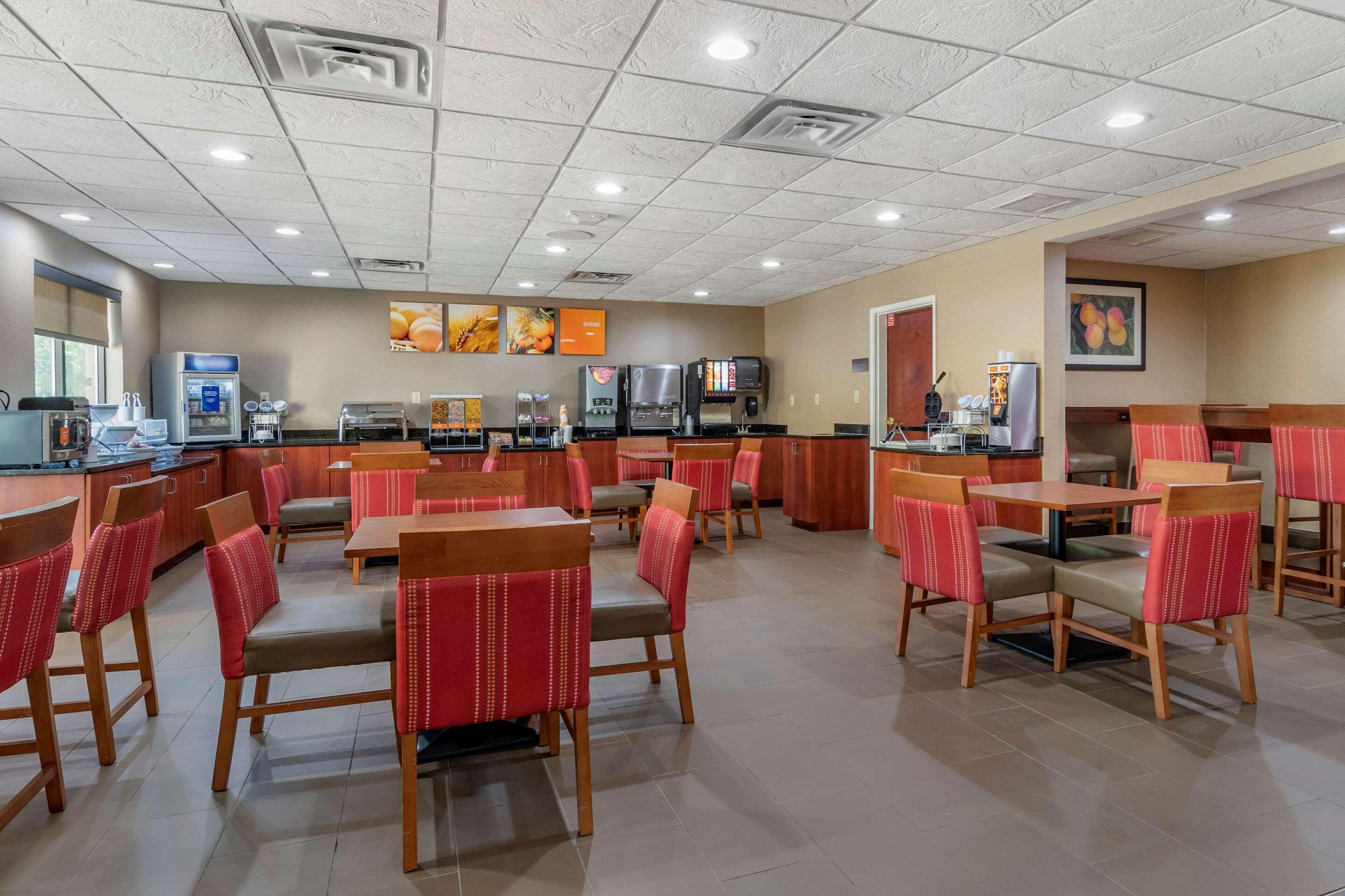 Comfort Suites Woodstock - Atlanta North Exterior photo
